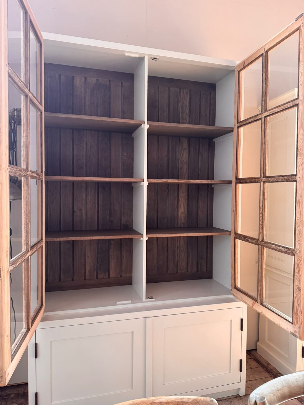 Display cabinet (50 x 143 x 236,5 cm)