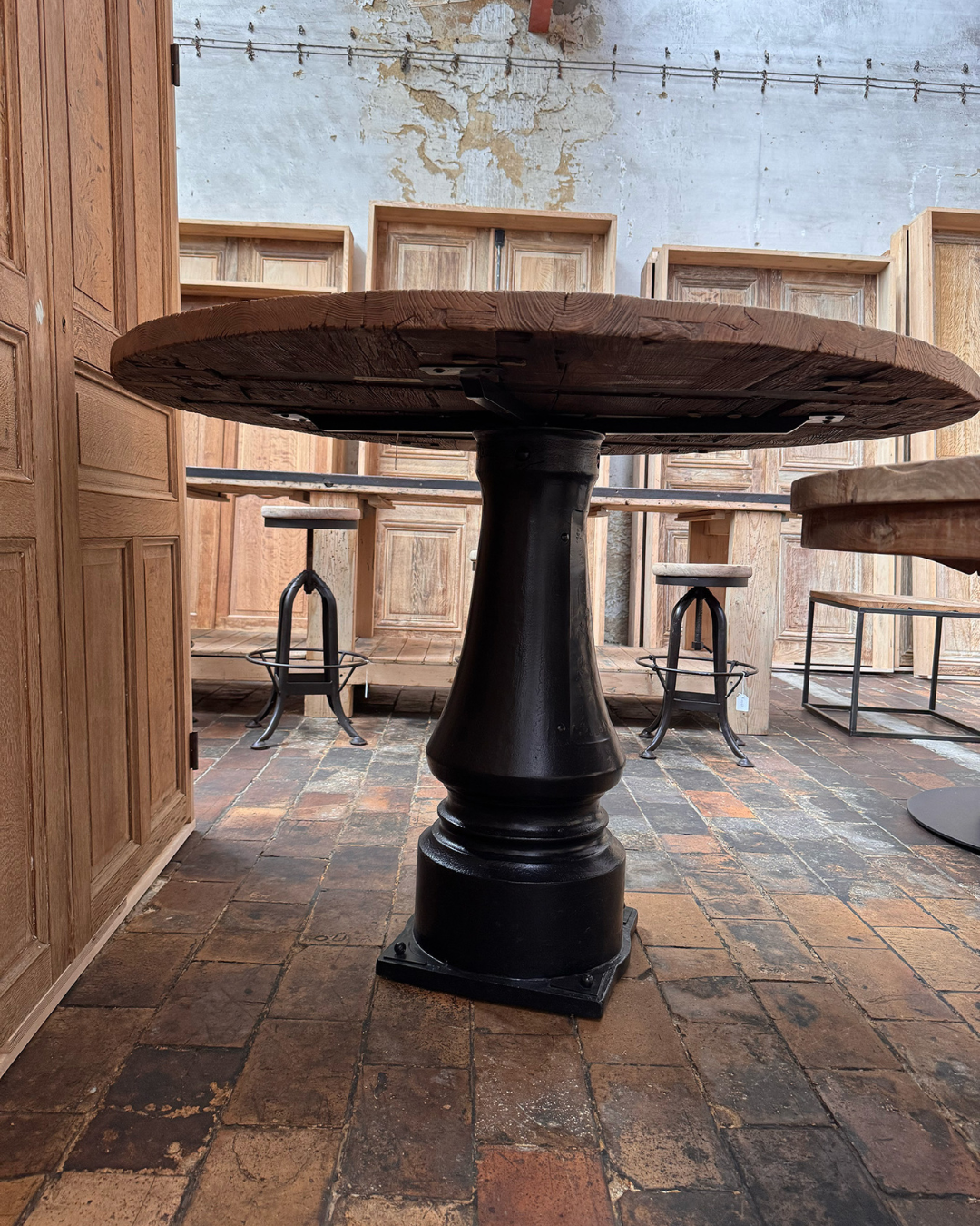 Tafel oude olm (dia 130 cm)