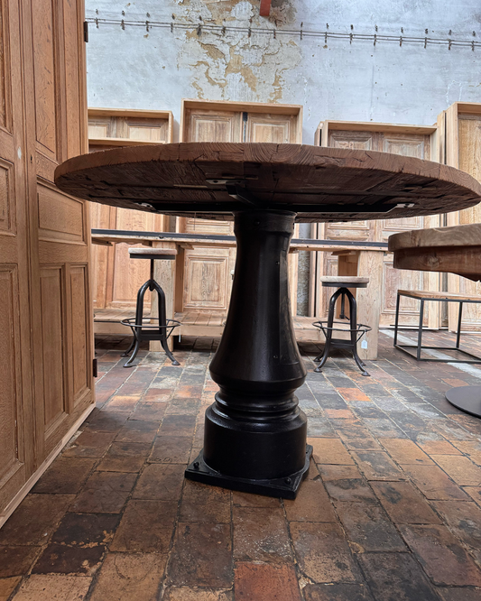 Table en orme ancien (dia: 130 cm)