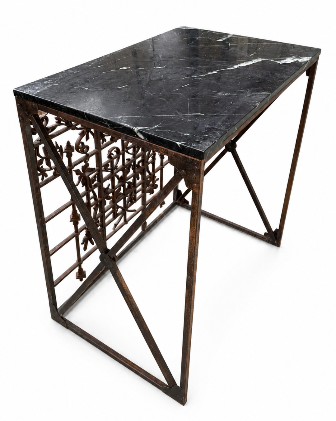 Comptoir en vieux fer forgé (62 x 94 x 97 cm)