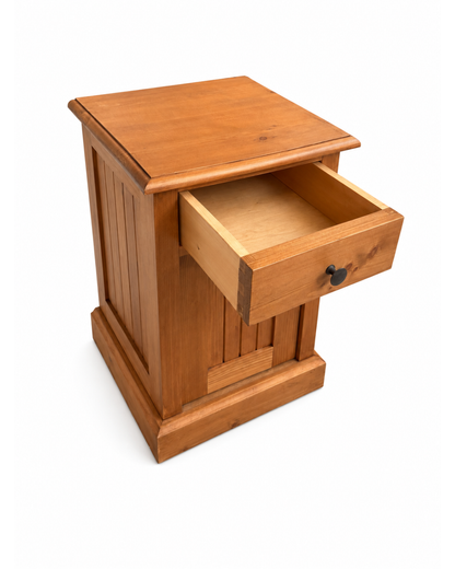 Pine bedside table (40 x 40 x 60 cm)