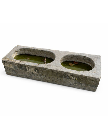 Ancien abreuvoir (50 x 136 x 29 cm)