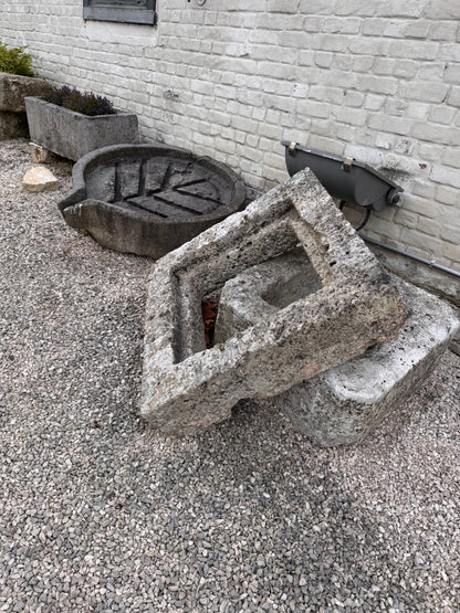 Stenen venster (18 x 78 x 80 cm)