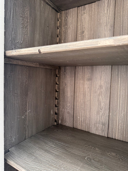 Kast (36 x 73 x 242 cm)