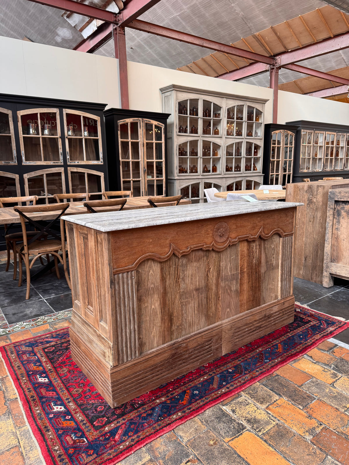 Comptoir en chêne ancien (60 x 155 x 92 cm)