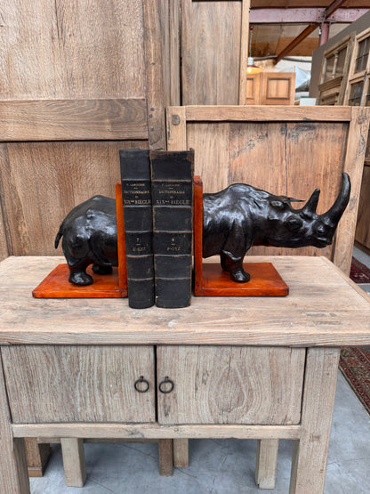 Serre-livres rhinocéros