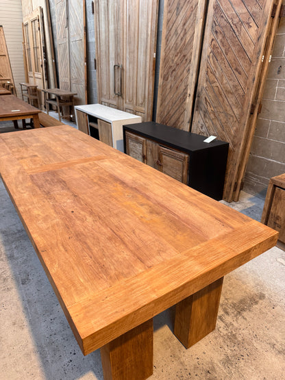 Table en teck (100 x 300 cm)